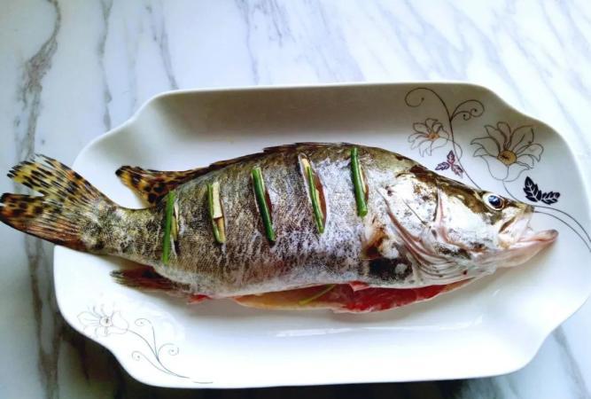 蔥絲辣椒絲浸泡